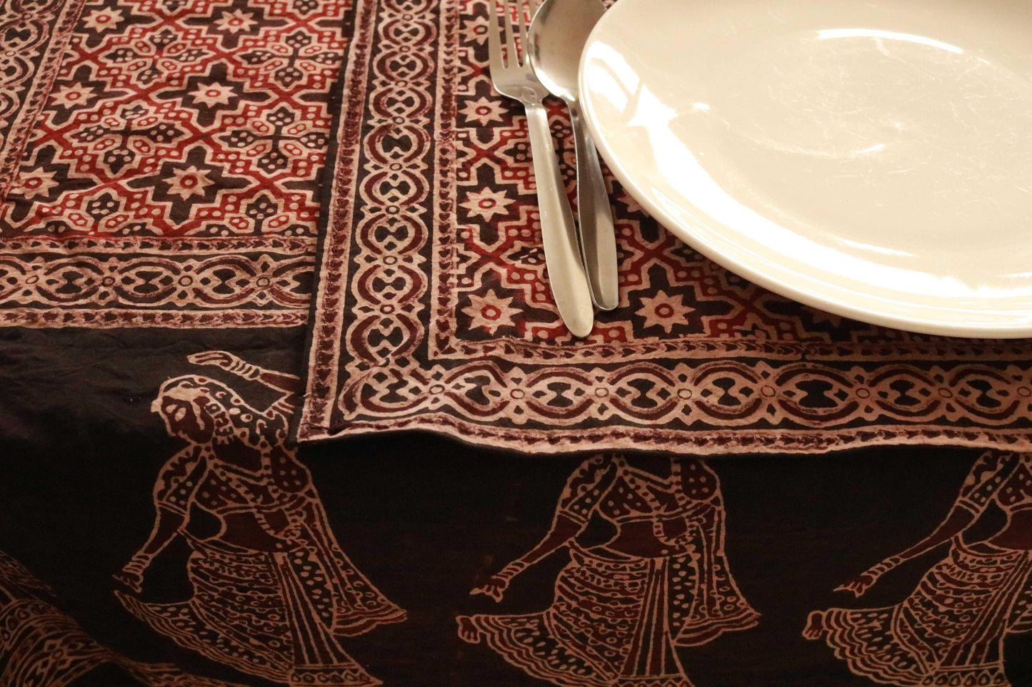 Dancing Girl- Natural Dye Table Cloth With 8 Napkins Set - Ethimaart