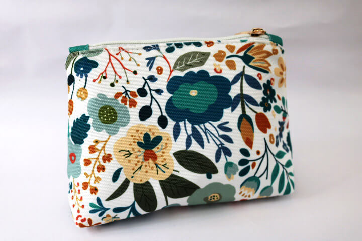 White Floral Coin Purse