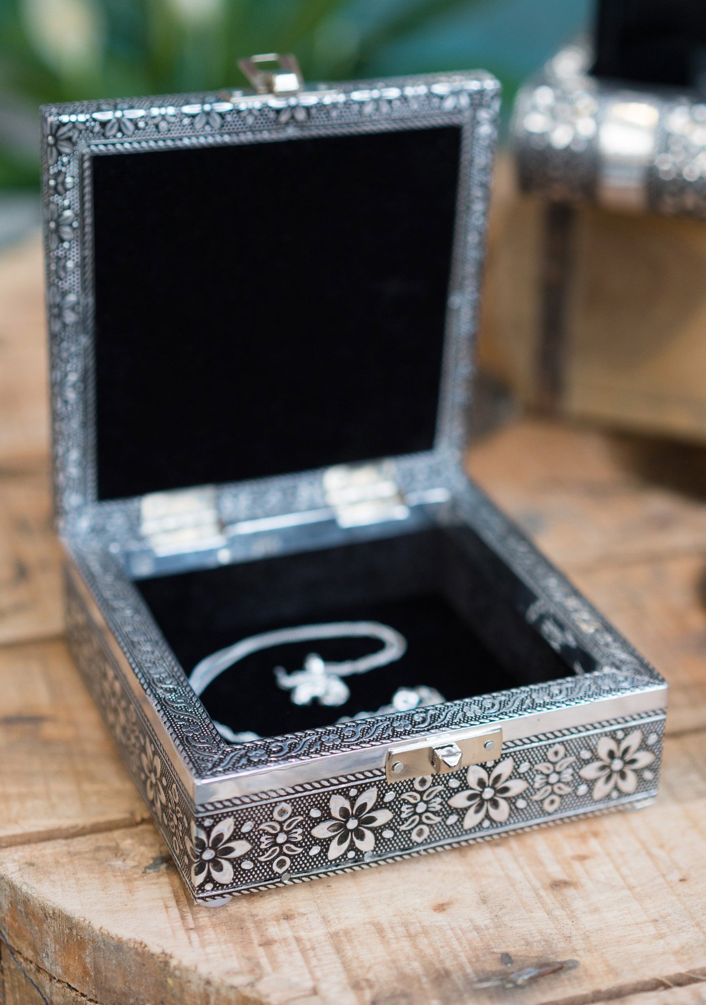 Silver Elephant Jewelry Box With Mirror