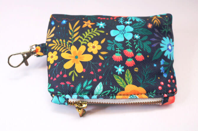 Small Daisy Floral Coin Pouch With Clasp