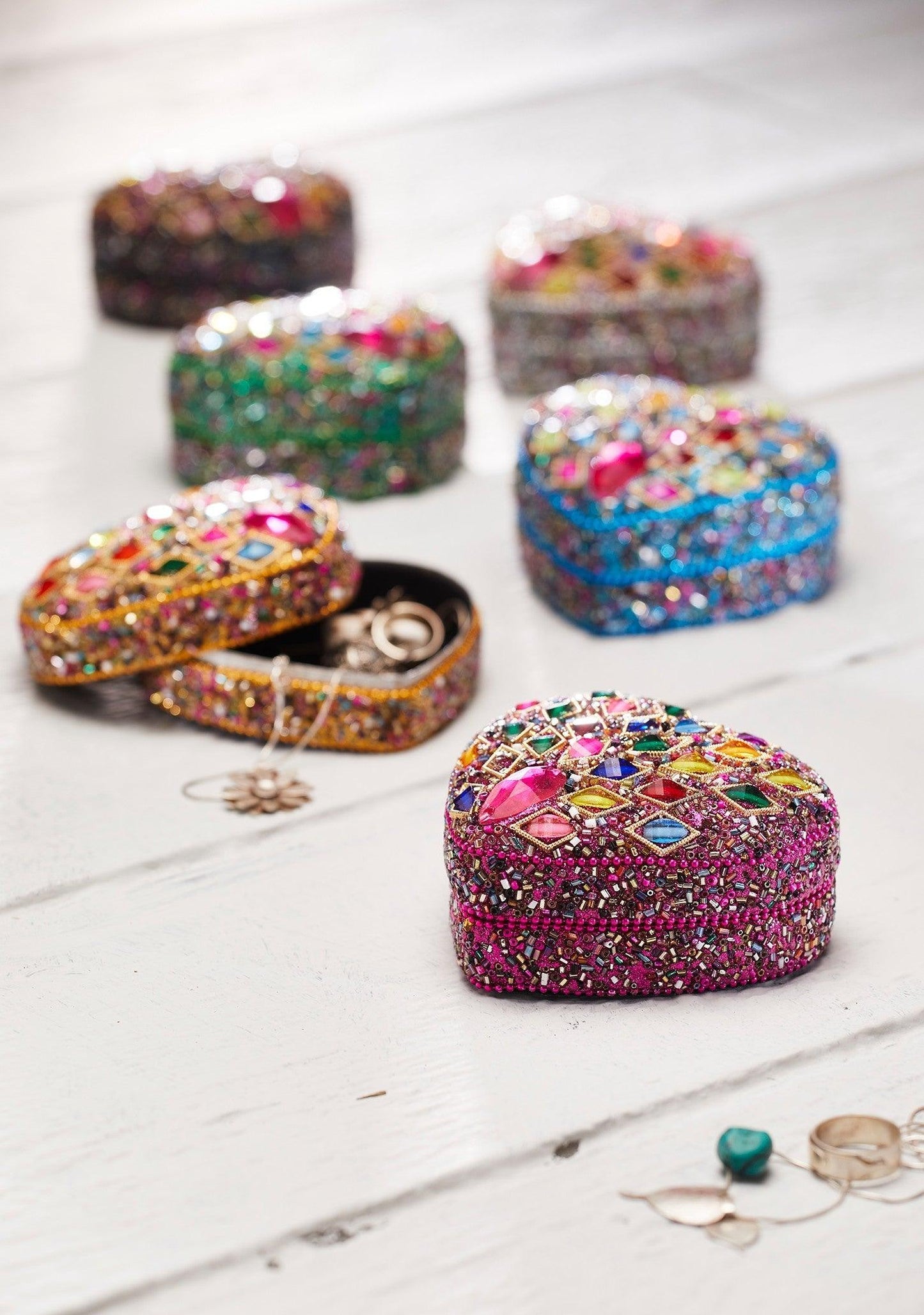 Velvet Lined Heart Beads & Sequins Trinket - Ethimaart 