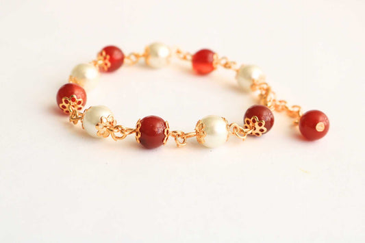 Aqeeq & Shell Pearl Gemstone Bracelet - Gold Plated