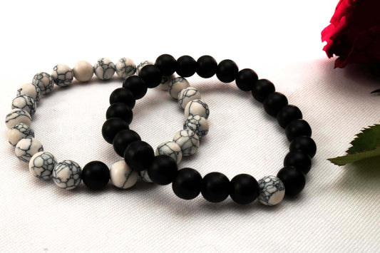 Beaded Bracelet : Find a unique gift with meaning! This black and white turquoise couple bracelet set features genuine gemstones, symbolizing balance and connection. Perfect for anniversaries or any special occasion.