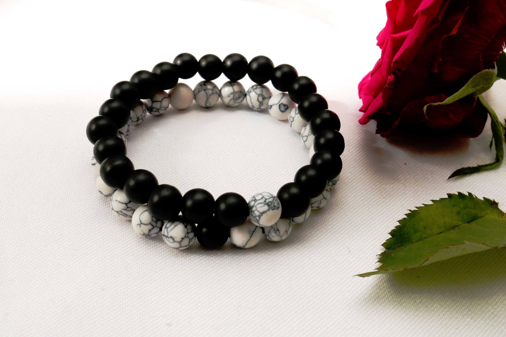 Beaded Bracelet : Find a unique gift with meaning! This black and white turquoise couple bracelet set features genuine gemstones, symbolizing balance and connection. Perfect for anniversaries or any special occasion.