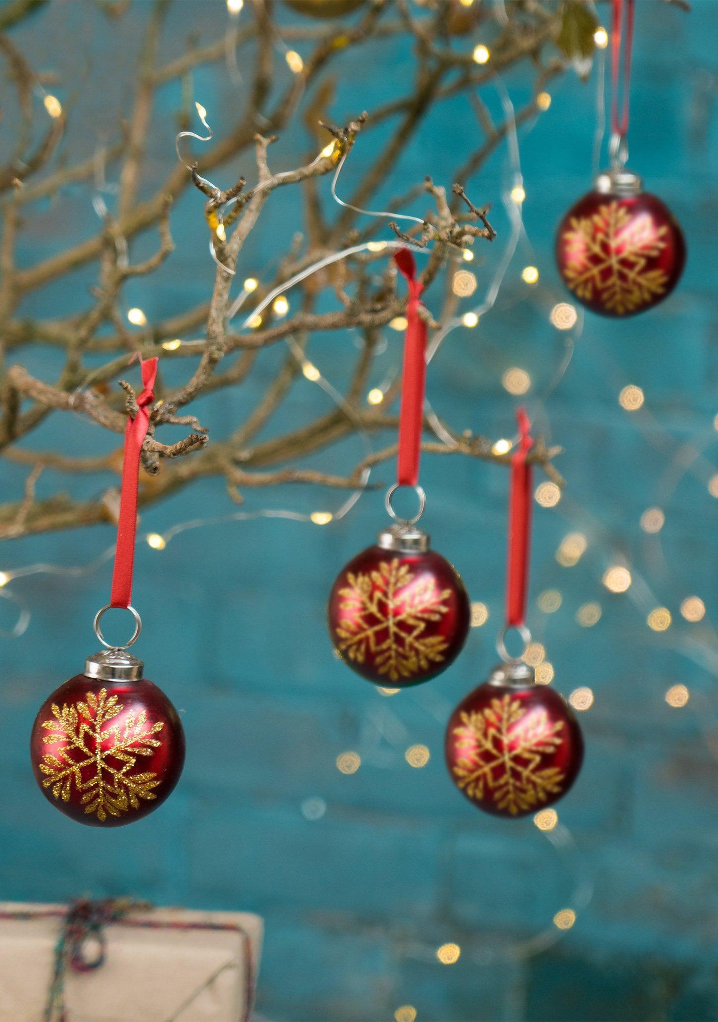 Set Of 4 Red & Gold Snowflake Baubles - Ethimaart 